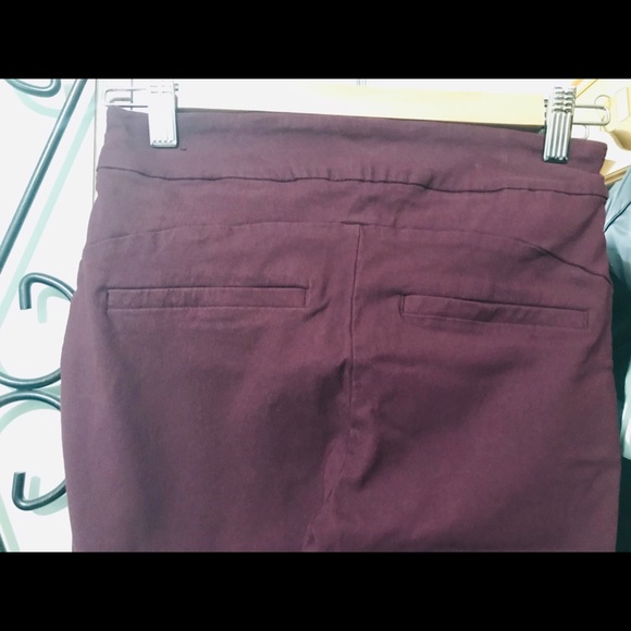 Wine coloured pull on leggings - Picture 4 of 8
